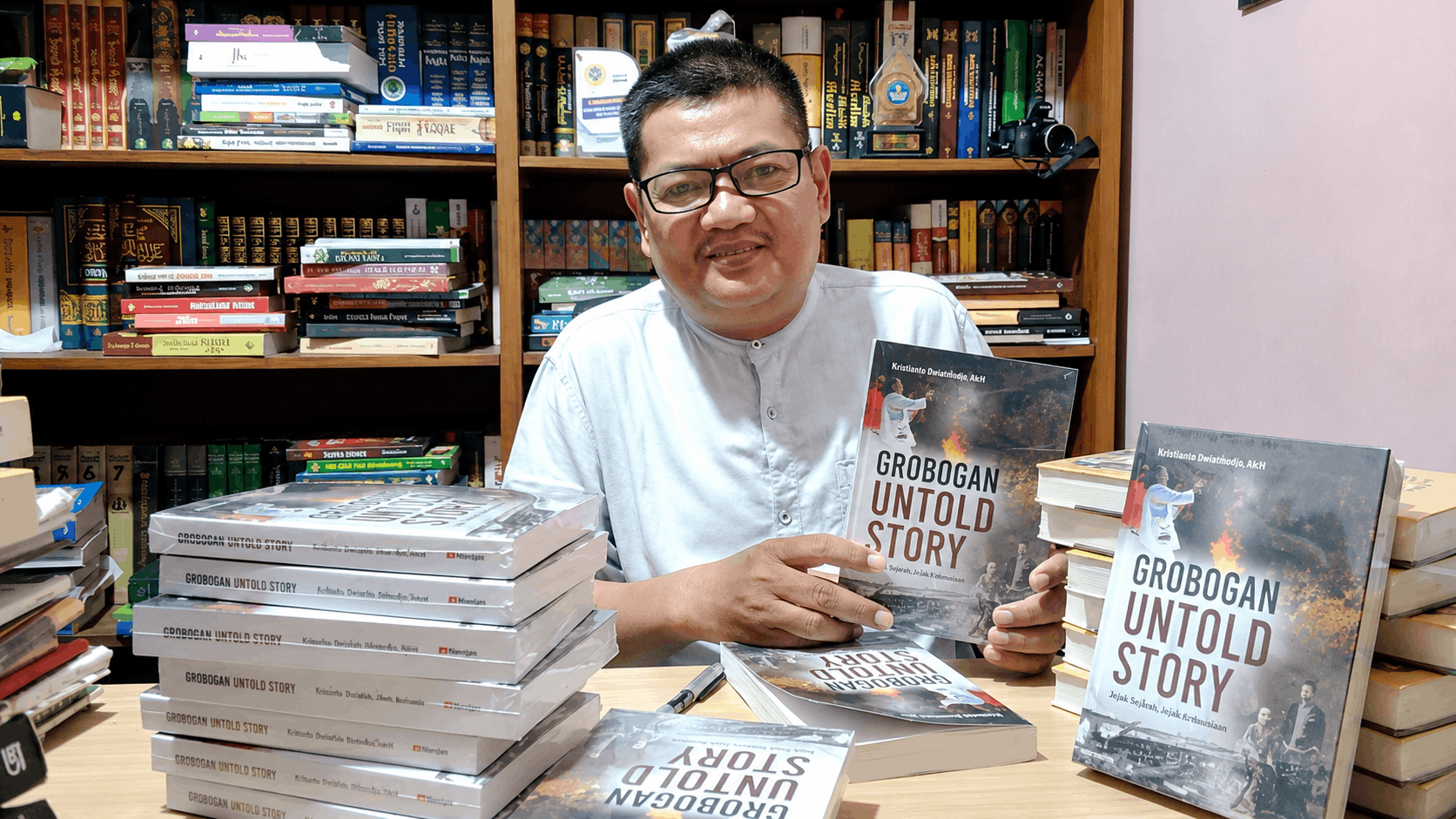 Dari Remah Pikiran Menjadi Karya Abadi: Mengapa Penulis Harus Membukukan Artikelnya dalam Antologi?